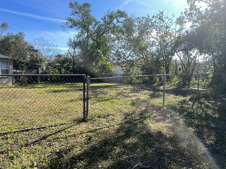 12125 N Edison Ave — Photo 3