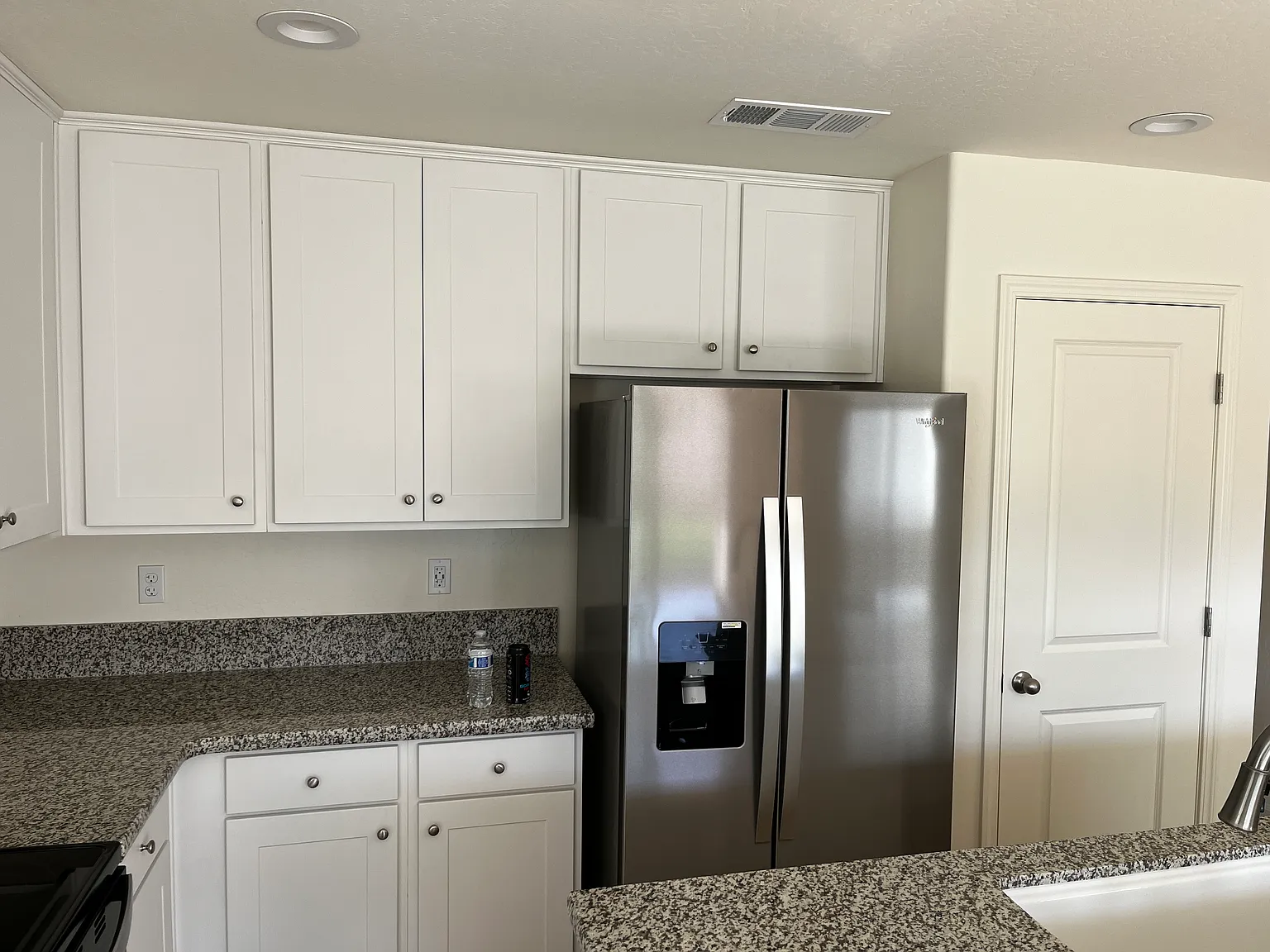 2387 N Chateau Way — Photo 3