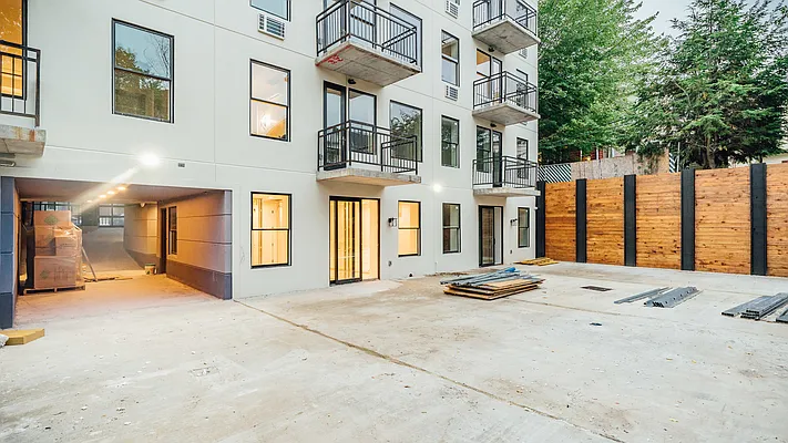 Rented by Nooklyn NYC LLC | media 2