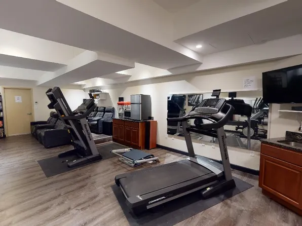 118-17 Union Turnpike image 43 of 49