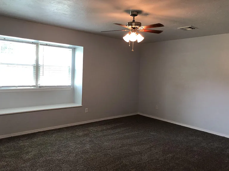 5001 NW 61st St — Photo 18