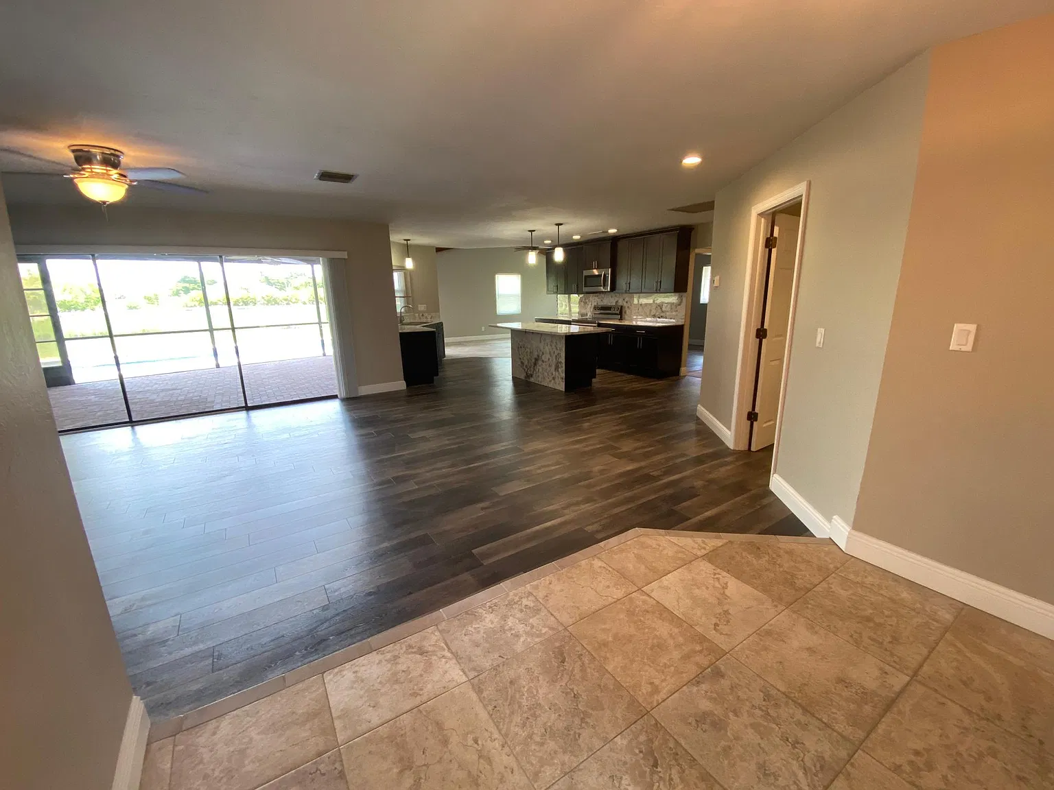 4 bed, 2108 sqft, $2,450 — Photo 4