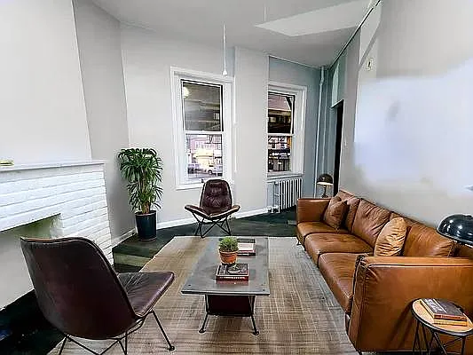 Rented by Voro Purple LLC | media 4