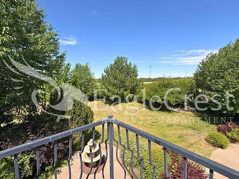 44 Vinehill Dr — Photo 84