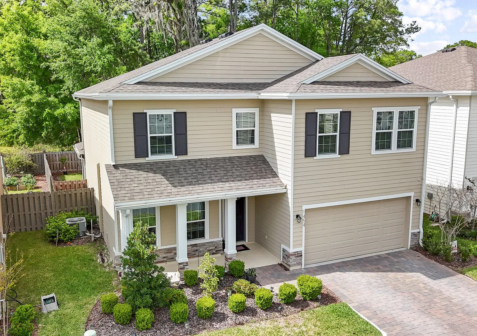 Lovely home in NW Arbor Greens Neighborhood — Photo 1