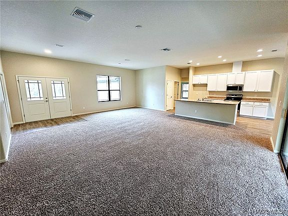 3rd image of 21 Paw Paw Ct S