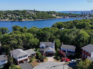 7 Empress Ct, Halifax, NS B3A 4P4