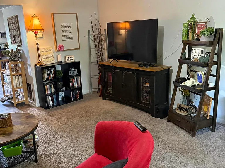 821 Ridgewood Dr #1-2 — Photo 9