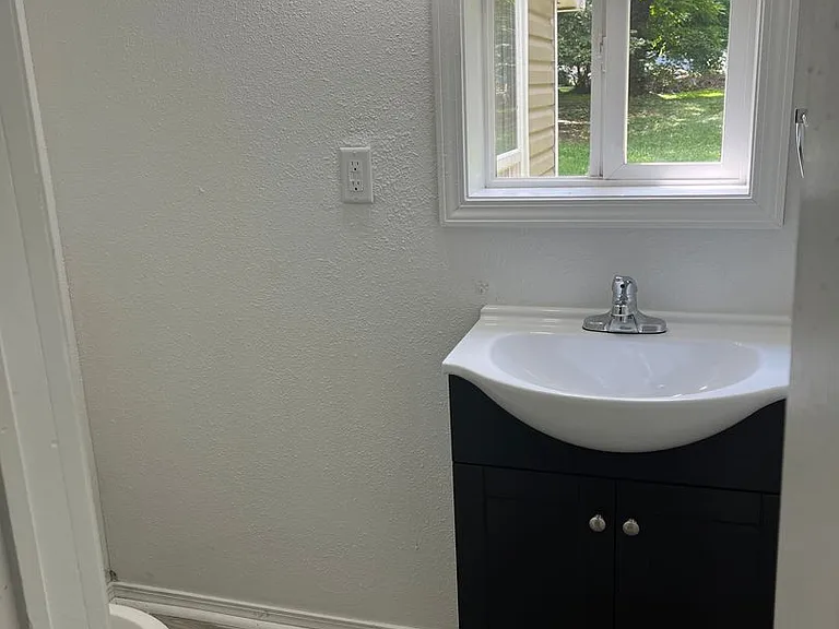 914 W Nichols St — Photo 12