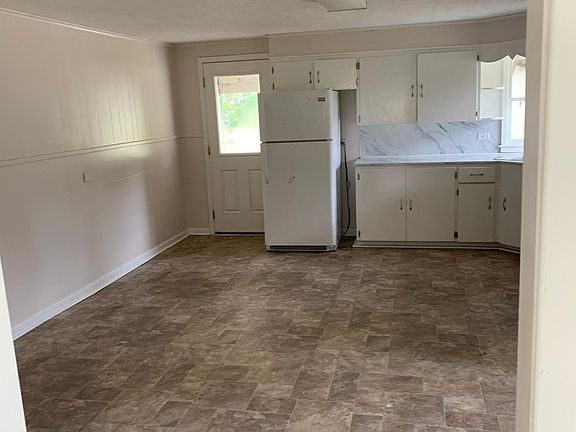 3rd image of 1603 Cary Ave