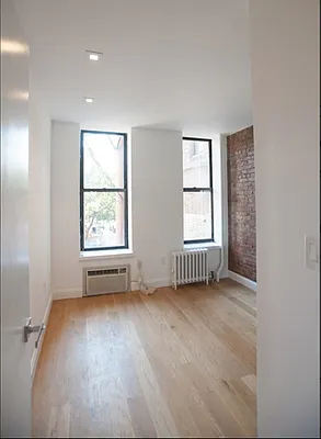 Rented by Evergreen Realty & Investments | media 6