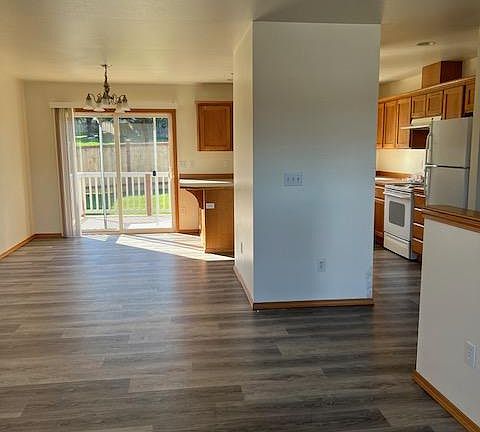 4th image of 10520 66th Ave NE