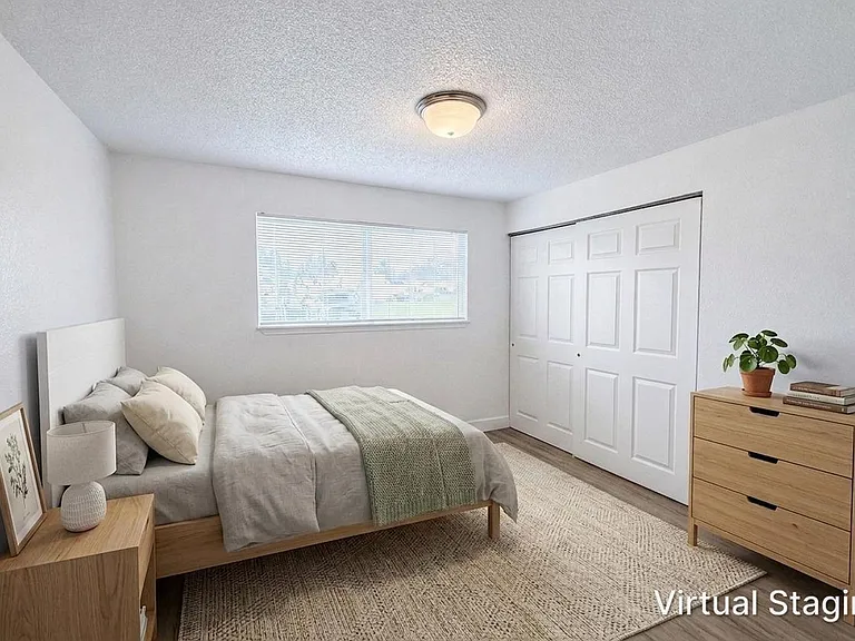 Meadowbrook Apartments — Photo 5