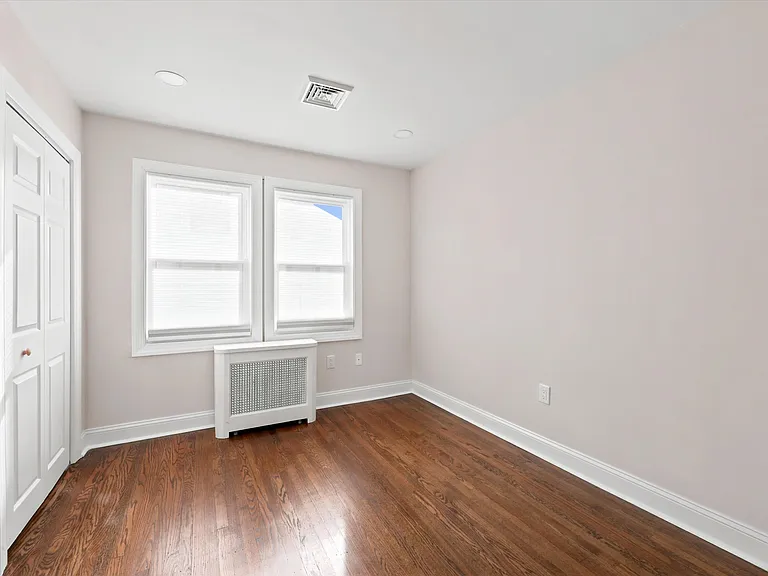 204 Harding Ave — Photo 14