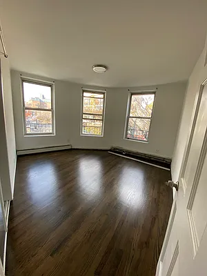 Rented by Worth Property Group | media 14