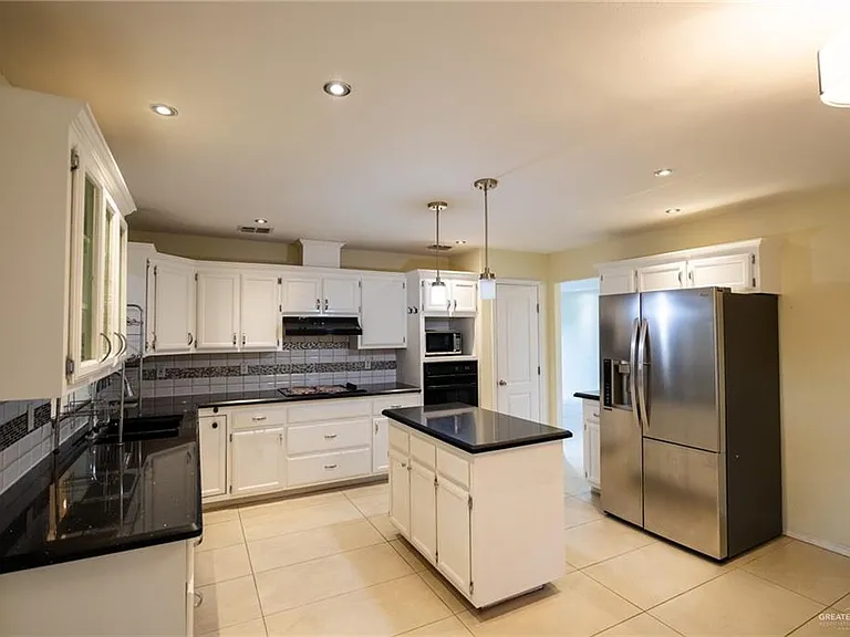 1901 Duke Ave — Photo 14