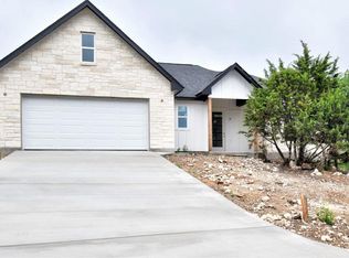 105 Summit Crest Cir, Kerrville, TX 78028