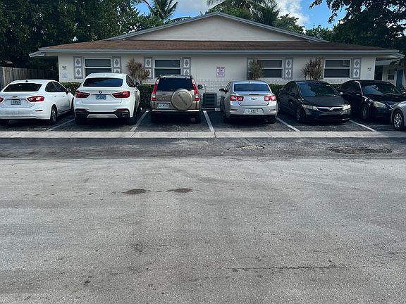 4th image of 5831 NW 22nd Ct