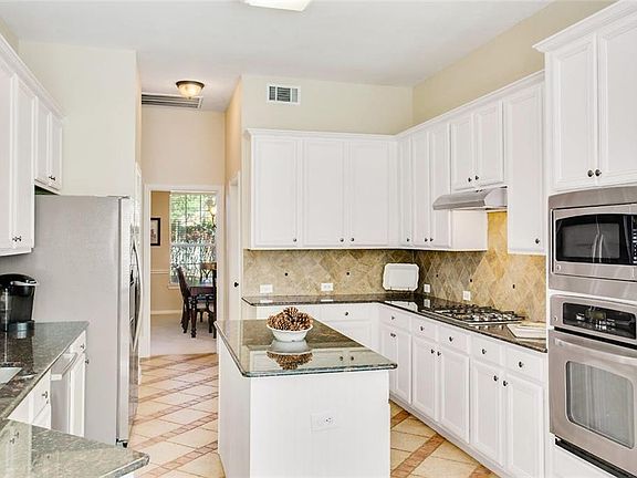 3rd image of 3701 Hidden Forest Dr