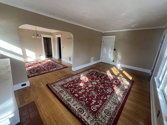 2nd image of 217 Kenmore Ave Floor 2