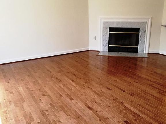 5th image of 12128 Salemtown Dr