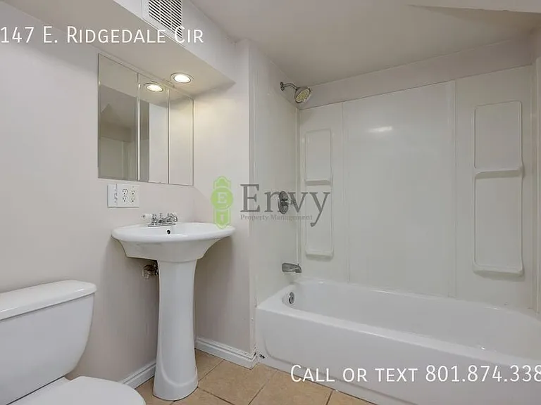1147 E Ridgedale Cir — Photo 14