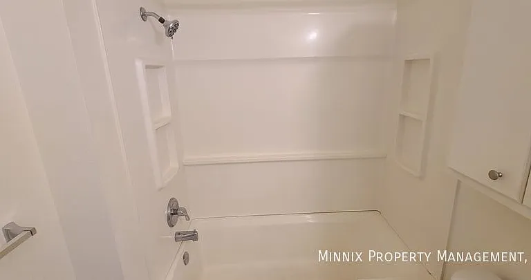 711 S Austin Ave #105 — Photo 9