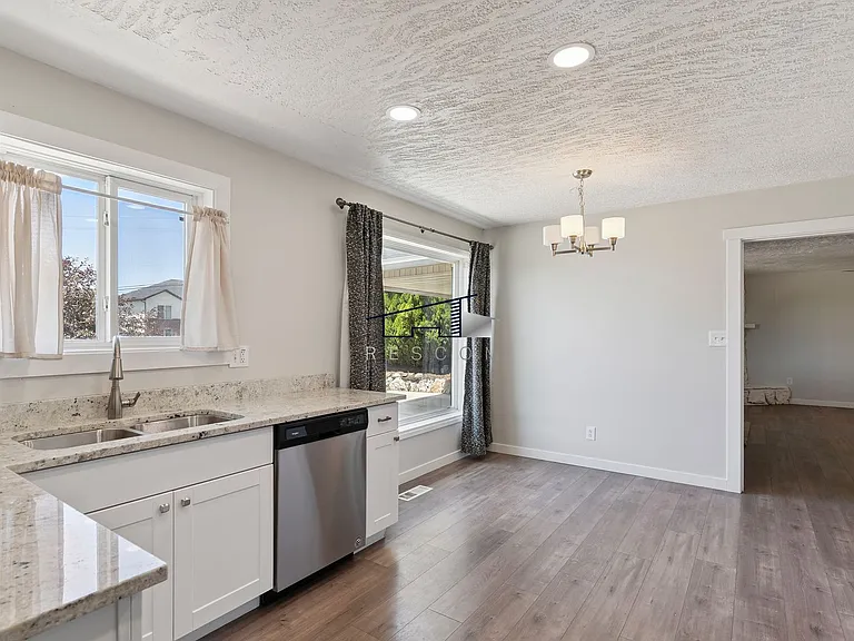 3134 N 450 E — Photo 5