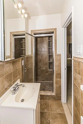 Rented by Wave Real Estate Group | media 10