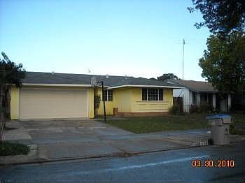 3rd image of 2787 Smithers Dr