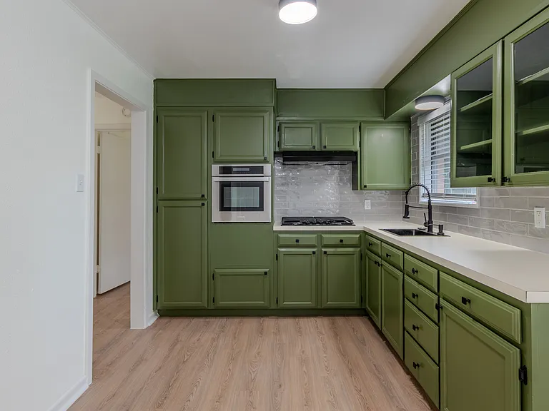 1402 Missouri Ave — Photo 19