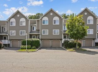 60 Eagle Ridge Way, Nanuet, NY 10954