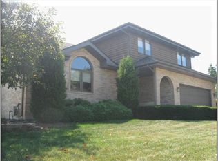 1024 Coach Ln, Lemont, IL 60439
