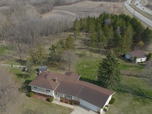 46282 186th Avenue Ct, Zumbrota, MN 55992