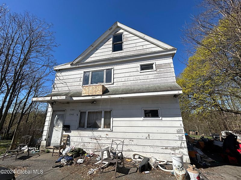 3rd image of 1142 Cutler Street
