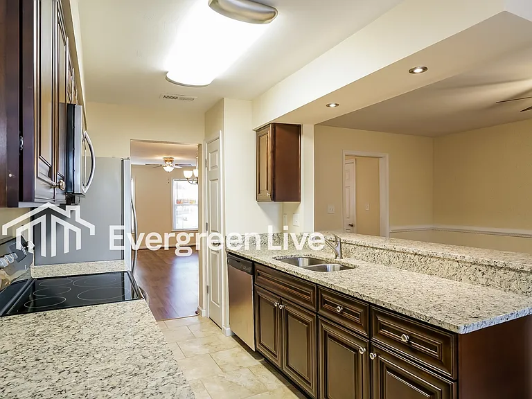 4773 Woods Edge Rd — Photo 8