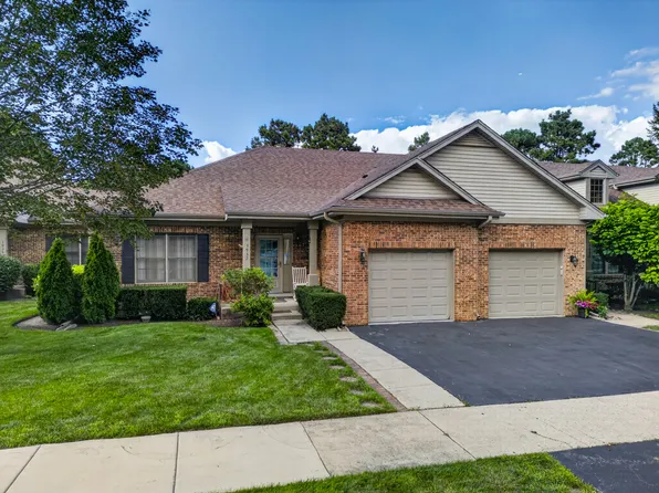 3932 Balmoral Ct, Rolling Meadows, IL 60008
