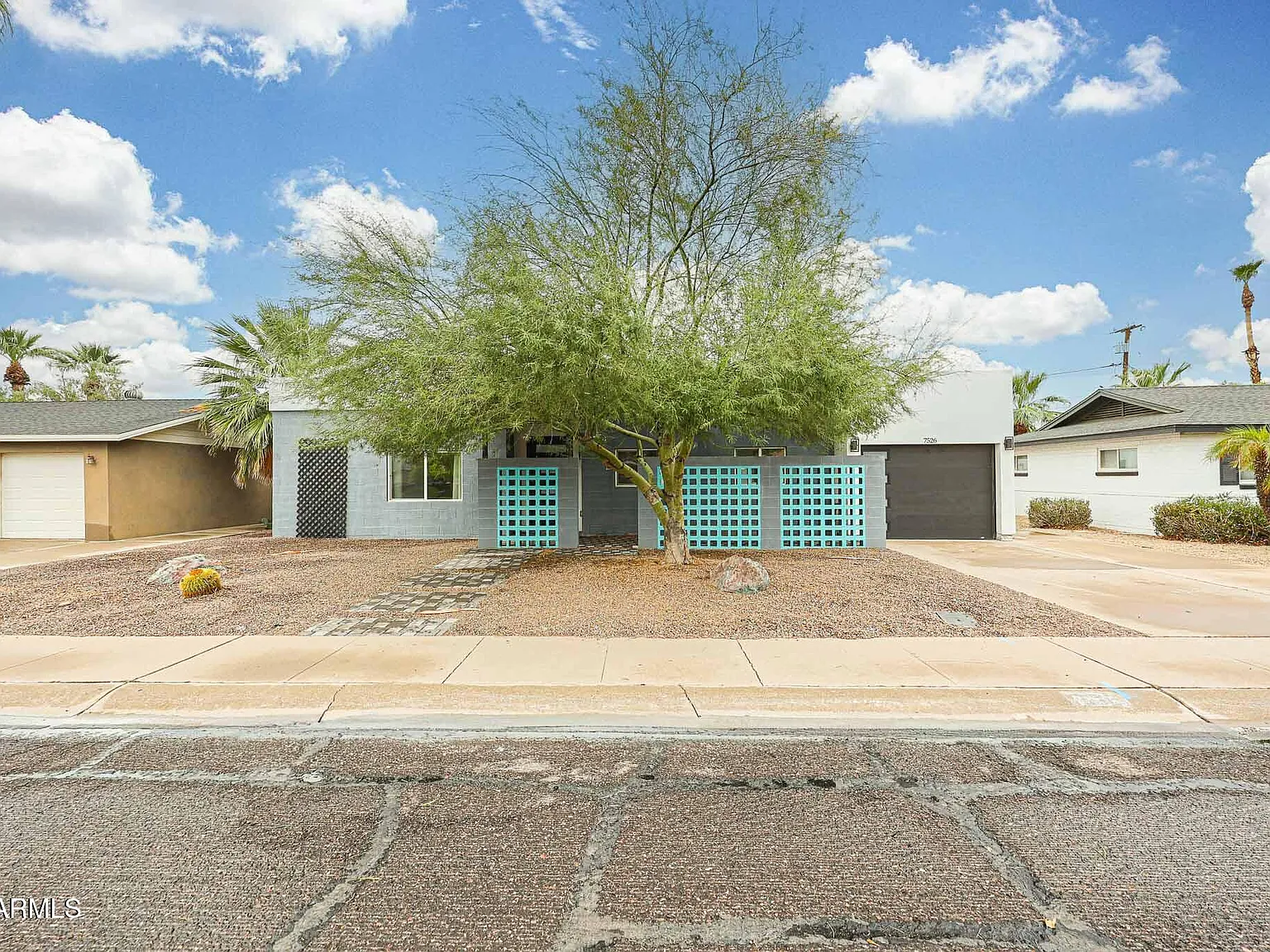 5 bed, 3.0 bath, 2321 sqft, $5,995 — Photo 3