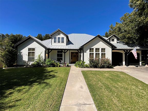 2nd image of 311 River Ranch Rd