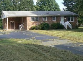 853 Wolf Island Rd, Reidsville, NC 27320