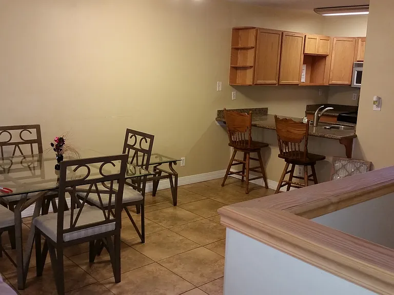 921 N Euclid Ave — Photo 16