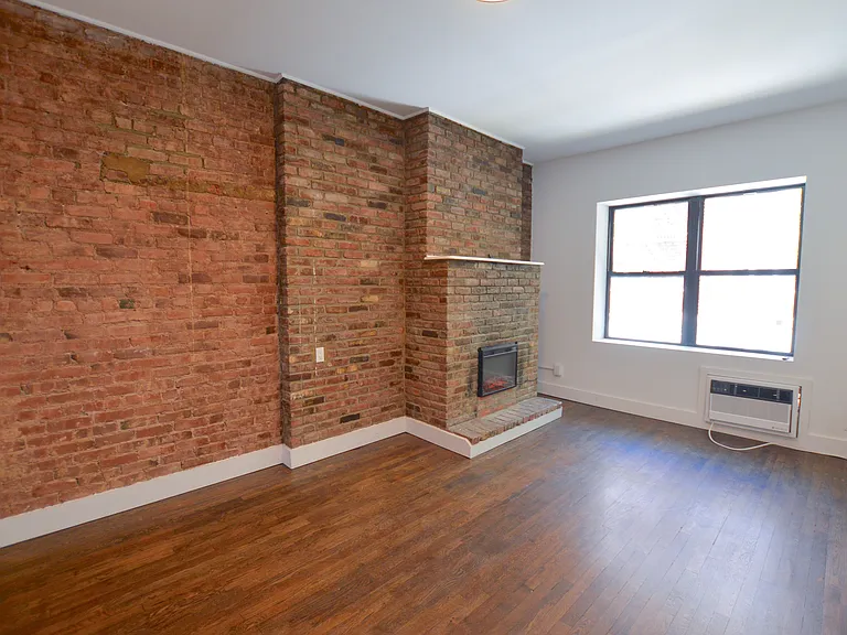 315 W 29th St #3B — Photo 1