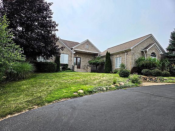 3rd image of 9360 Oakmont Drvillage