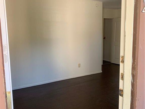 3rd image of 1515 Ocean Dr APT 2