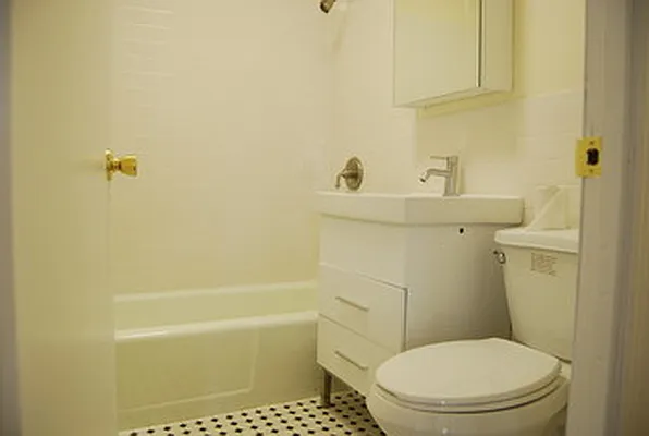 Rented by Bohemia Realty Group | media 25