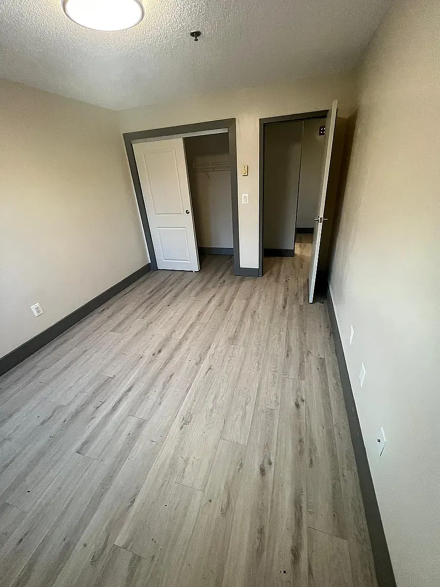 2 bed, 950 sqft, $1,750 — Photo 2