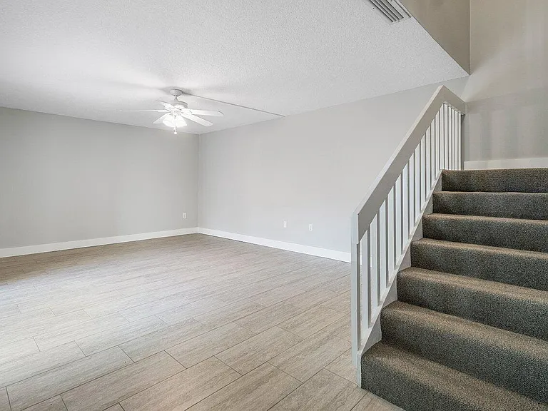 825 Center St #3D — Photo 9