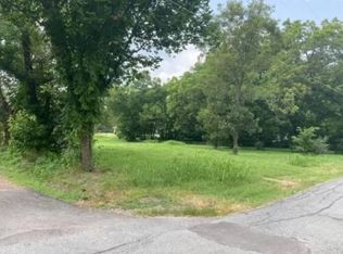 201 S 5th St, Bonham, TX 75418