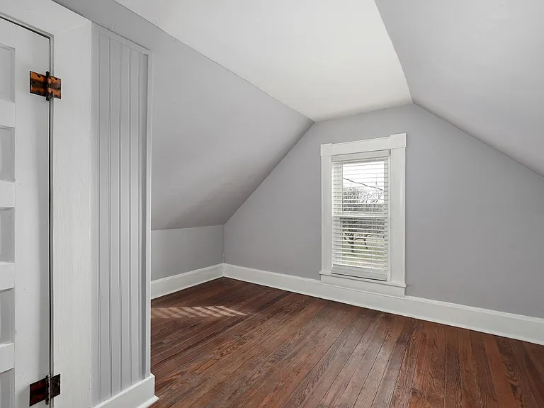 1528 Hidden Valley Rd — Photo 26