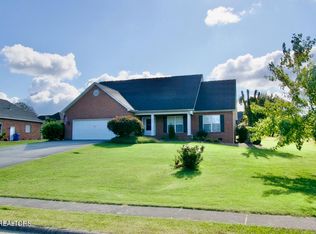 977 Southwick Dr, Alcoa, TN 37701